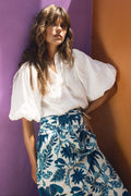 Falda estampada de MonBali Collection, falda midi 100% algodón con drapeado en la cintura y cremallera lateral invisible, hecha en España