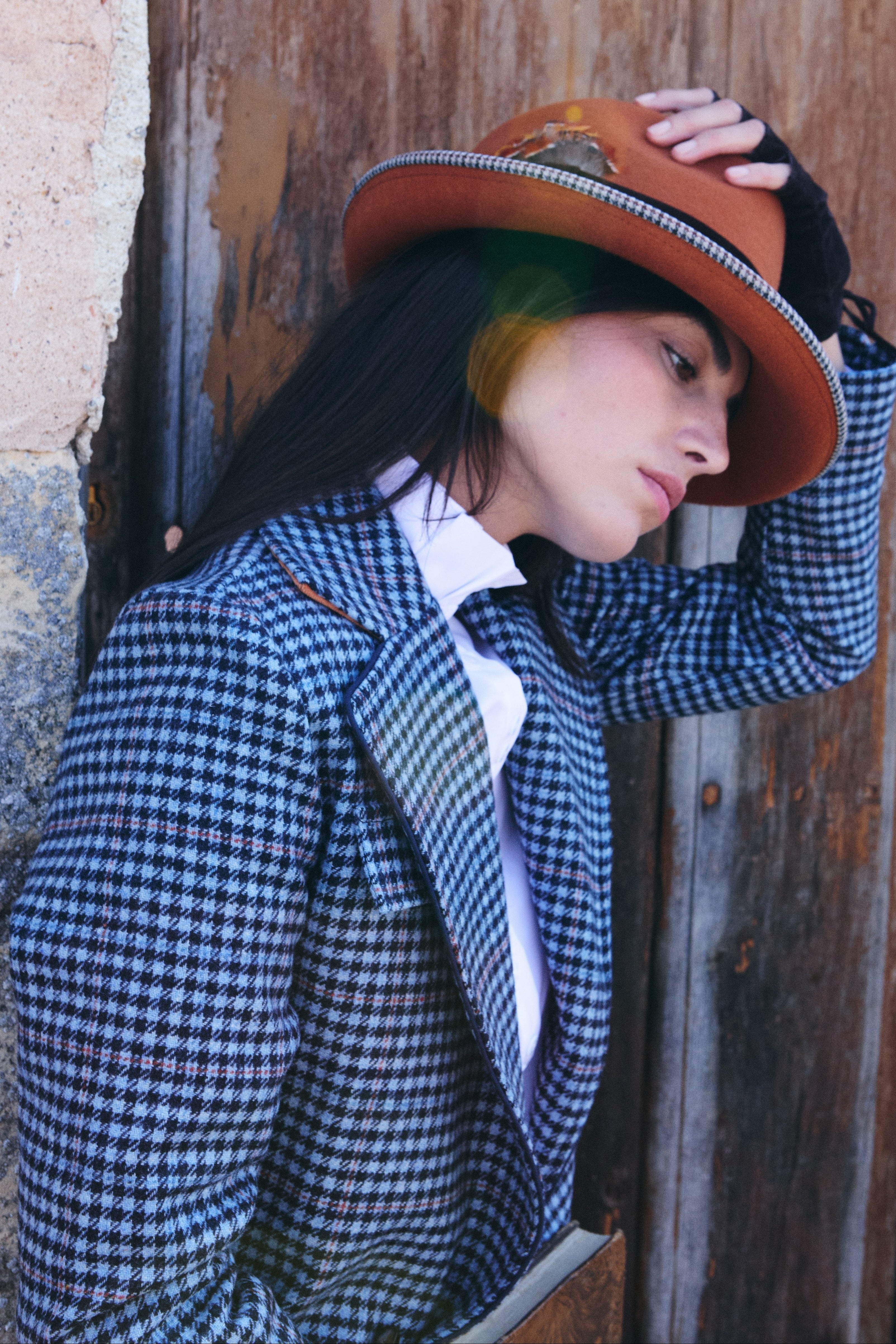 Chaqueta de lana azul MonBali Collection, diseño artesanal, elegante y atemporal