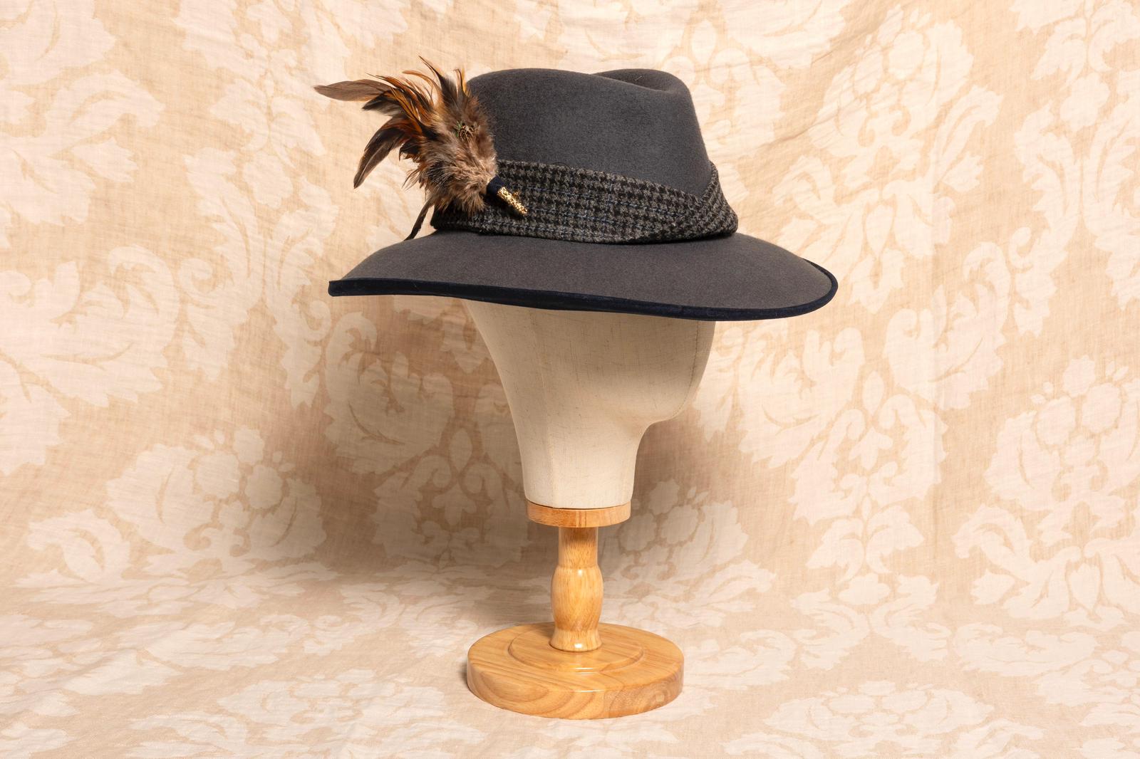 Sombrero Monbali x Alexia Álvarez de Toledo Gris Marengo